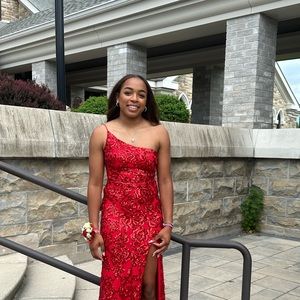 Meet your Posher, Arielle